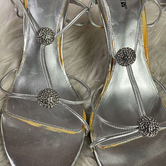 Apt 9 Silver Strappy Open Toe Heel with Rhinstone Decor, Clear Heels, Size 6.5 M - Picture 2 of 10